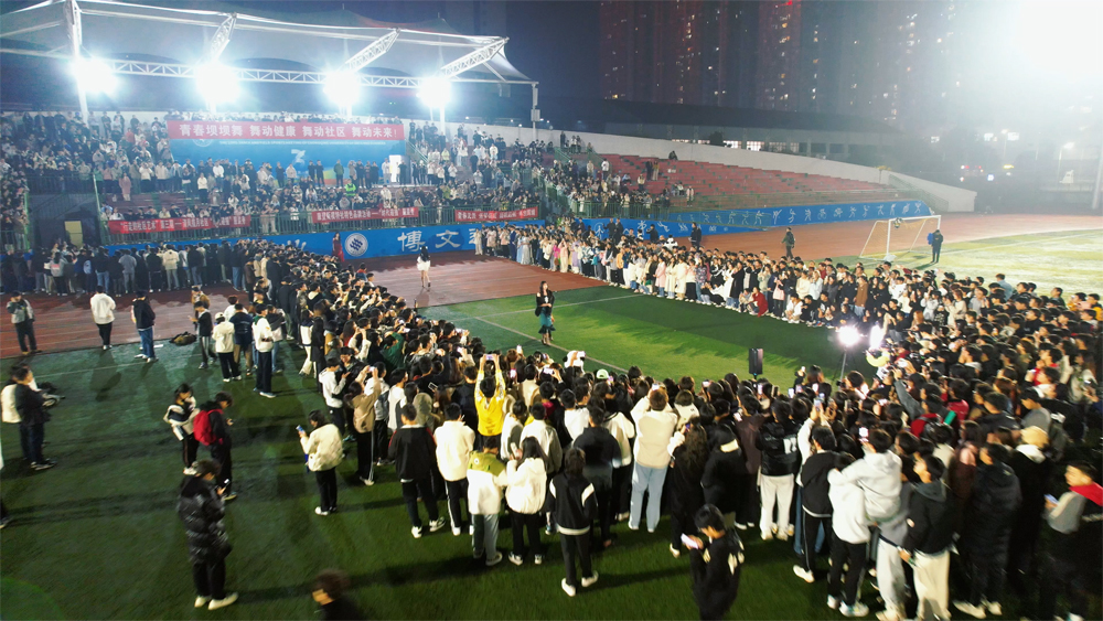 hiCc_1702016035134000318.jpg 20231206fzx1.jpg