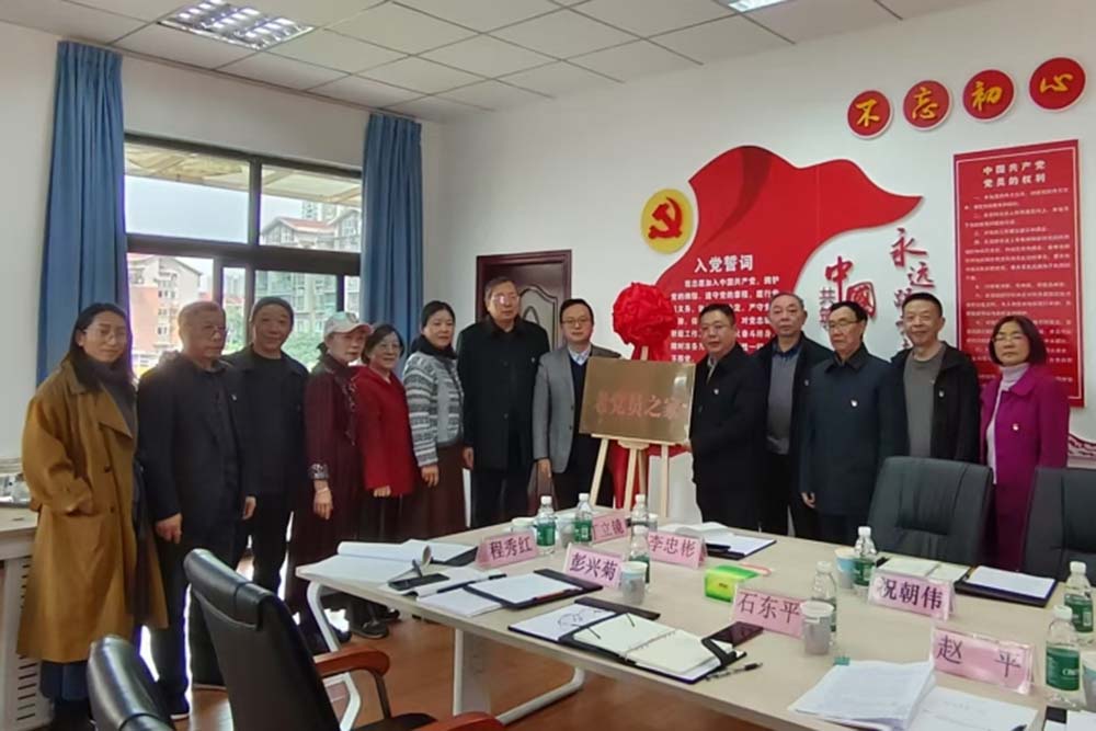 kaAh_1759484814244012688.jpg 20250930lxzb2.jpg