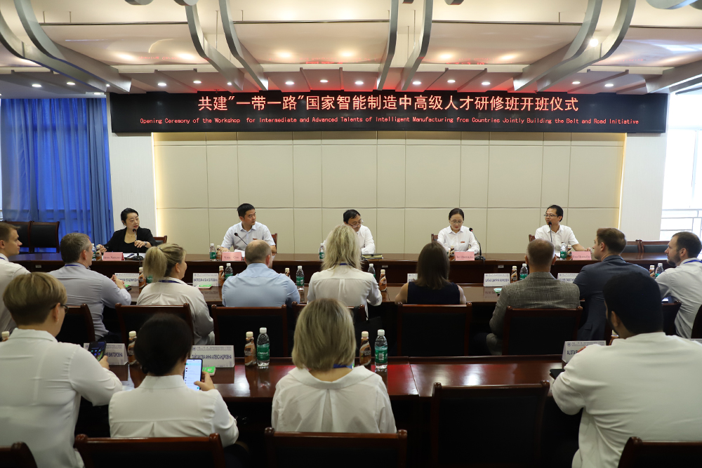 Ooxv_1760581570270031184.jpg 20251011yxbkb1.jpg