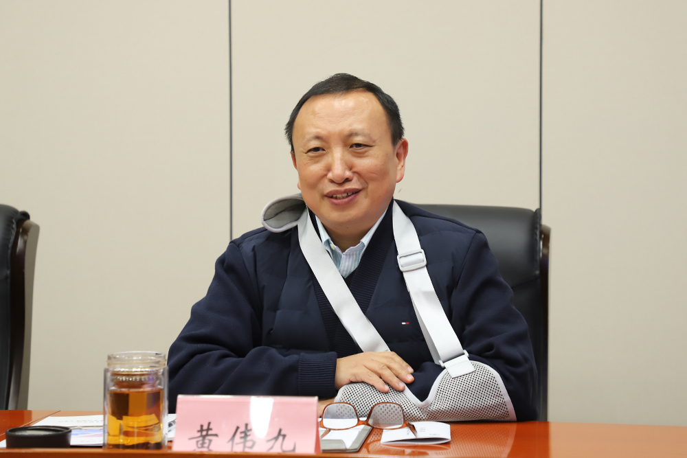 ETov_1763006266327061842.jpg 20251112tjlg3.jpg