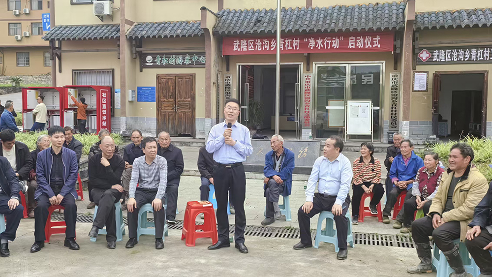 XLiZ_1763225589538072650.jpg 1.jpg