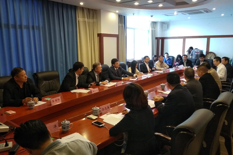 1541501182938027697.jpg 20181103elsqensfw2.jpg