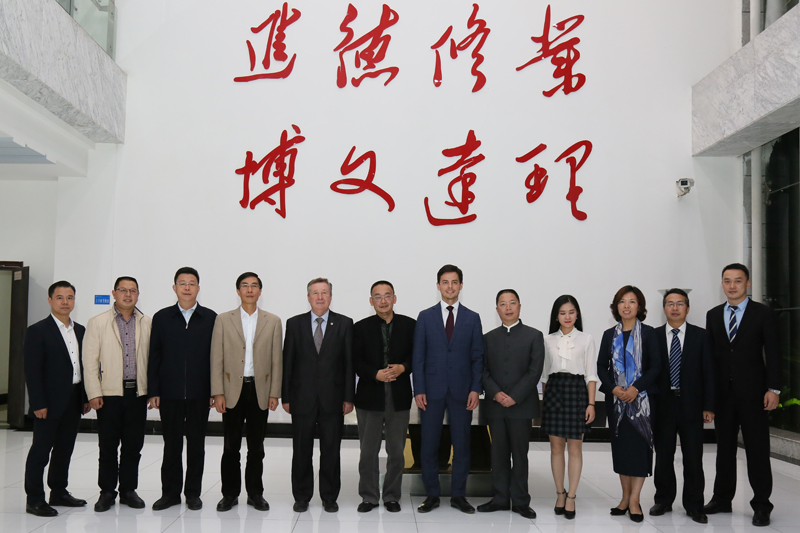 1541501190627019872.jpg 20181103elsqensfw3.jpg